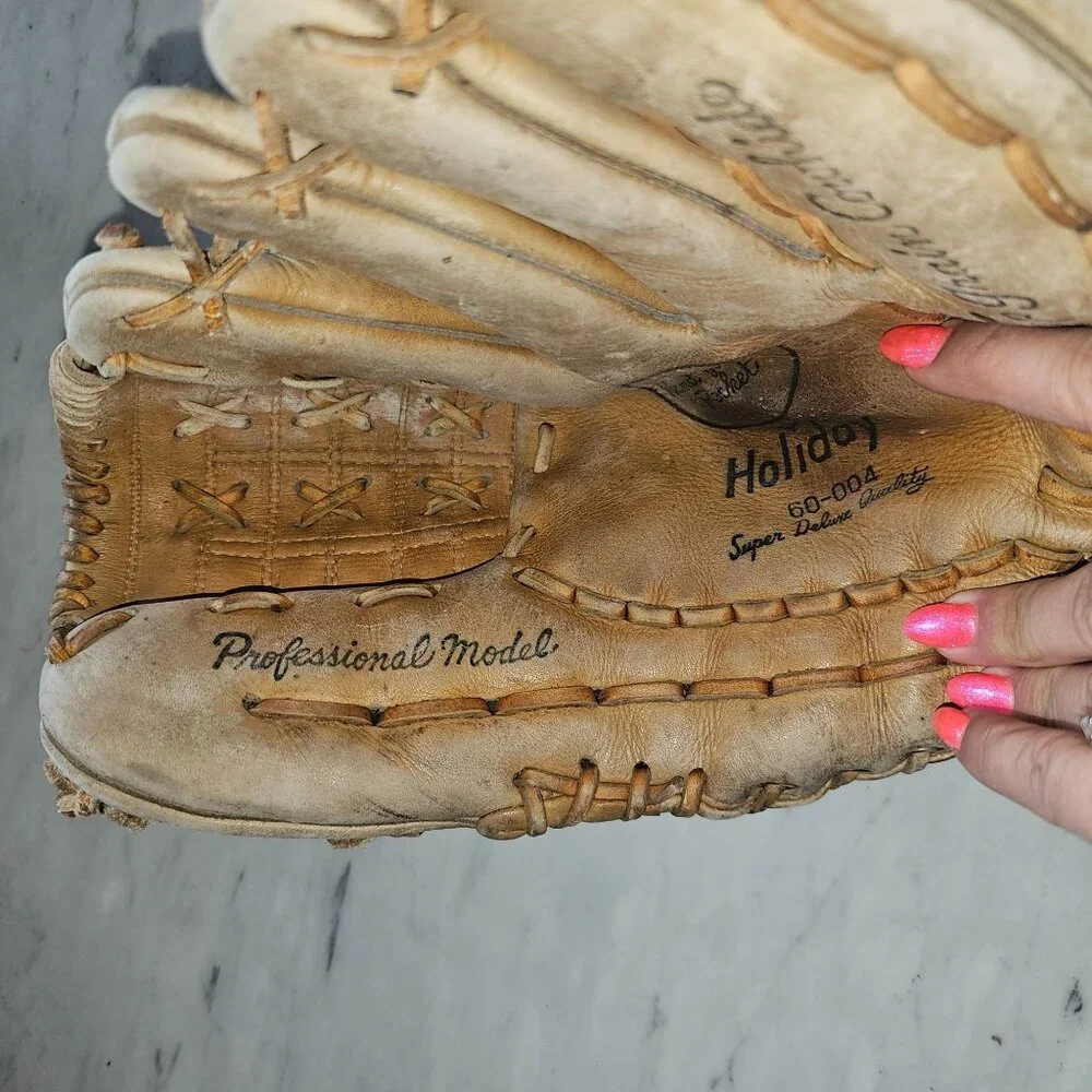 Vintage Holiday 60-004 Baseball Glove – Professional Model – Top Grain Cowhide – - Picture 3 of 4